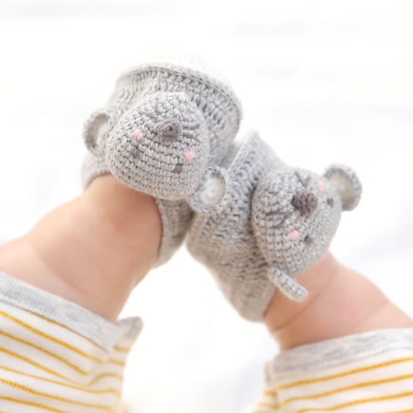 Crochet Mouse Baby Booties by Albetta